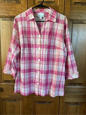 Tog Shop Pink and White Plaid Button-Down Collard Neck 3/4 Sleeves L Shirt